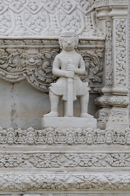 Phnom Penh-Pagode d'argent-051